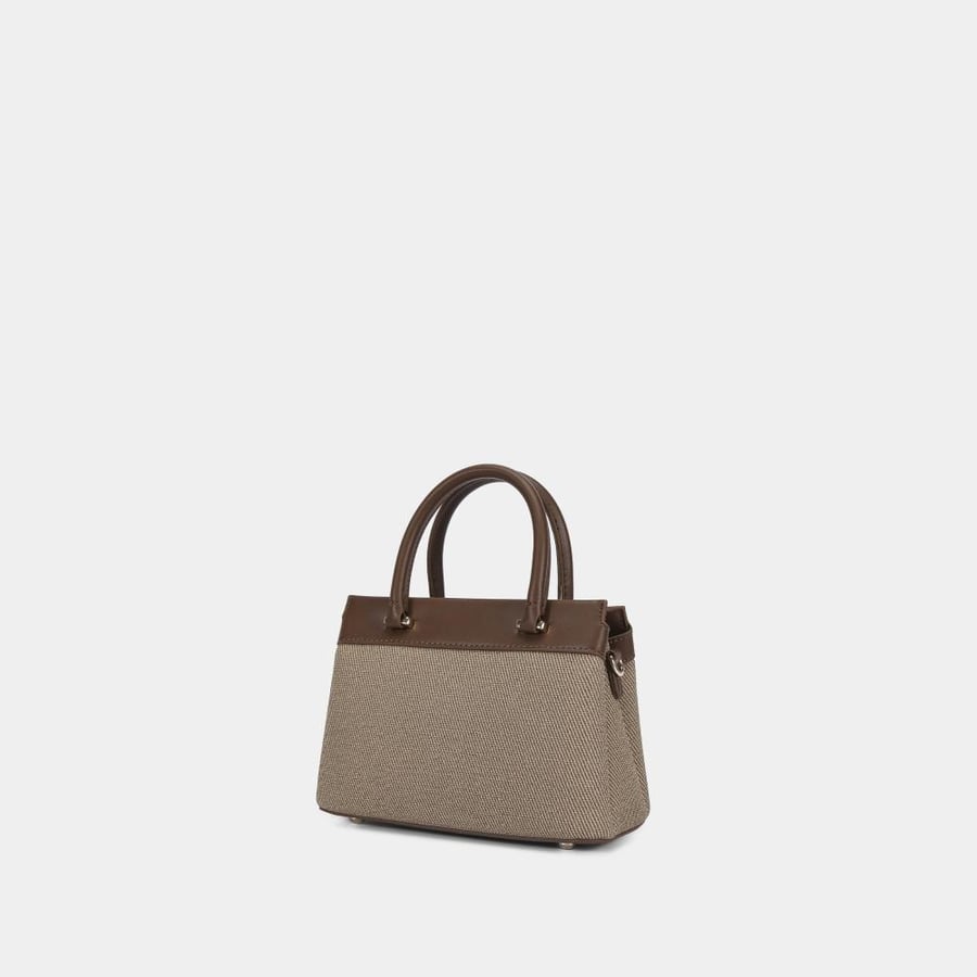 Small women's bag in brown