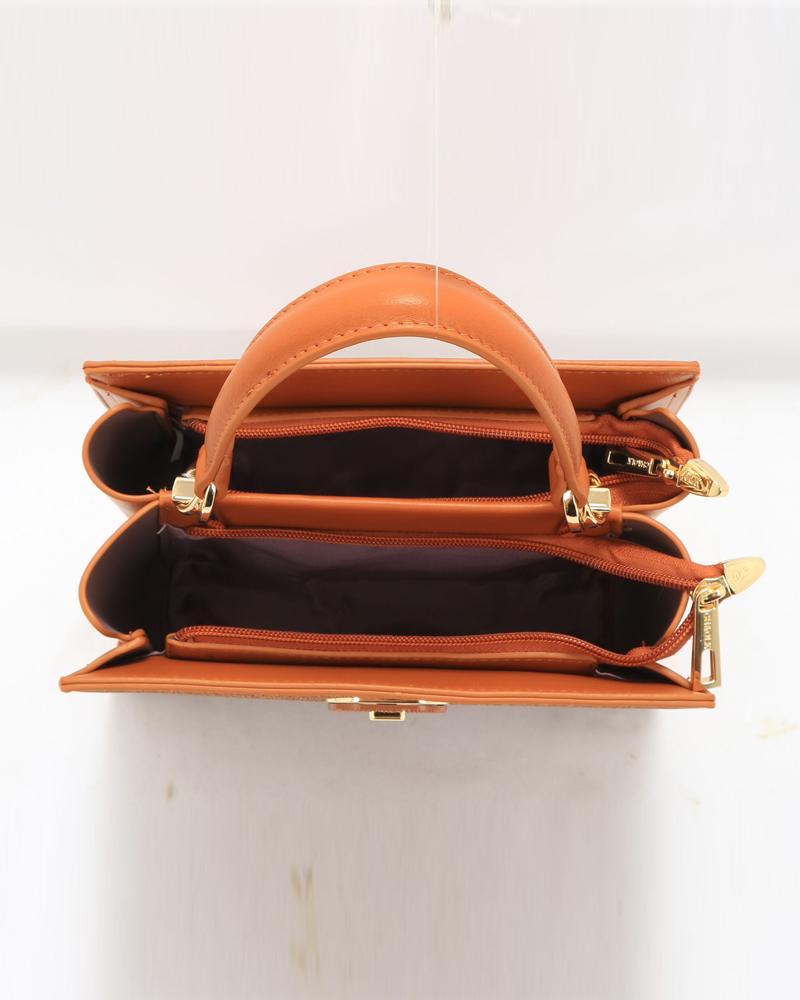 Women's bag in brown color
