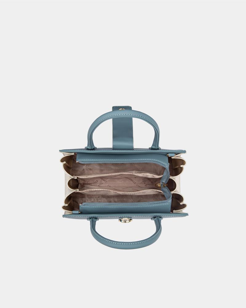 Women's bag in pink color