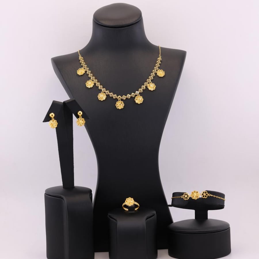طقم ذهب  ازهار  جذابة -  عيار 21