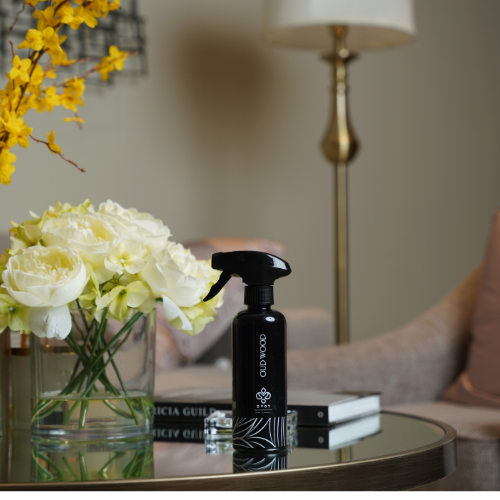 معطر برائحة العود بالأخشاب - حجم العبوة 350 مل