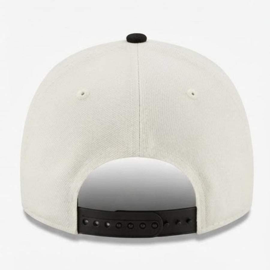 كاب نيويورك يانكيز" ثنائي اللون - إصدار "Subway Series" (Off-White & Black Subway Series Cap)