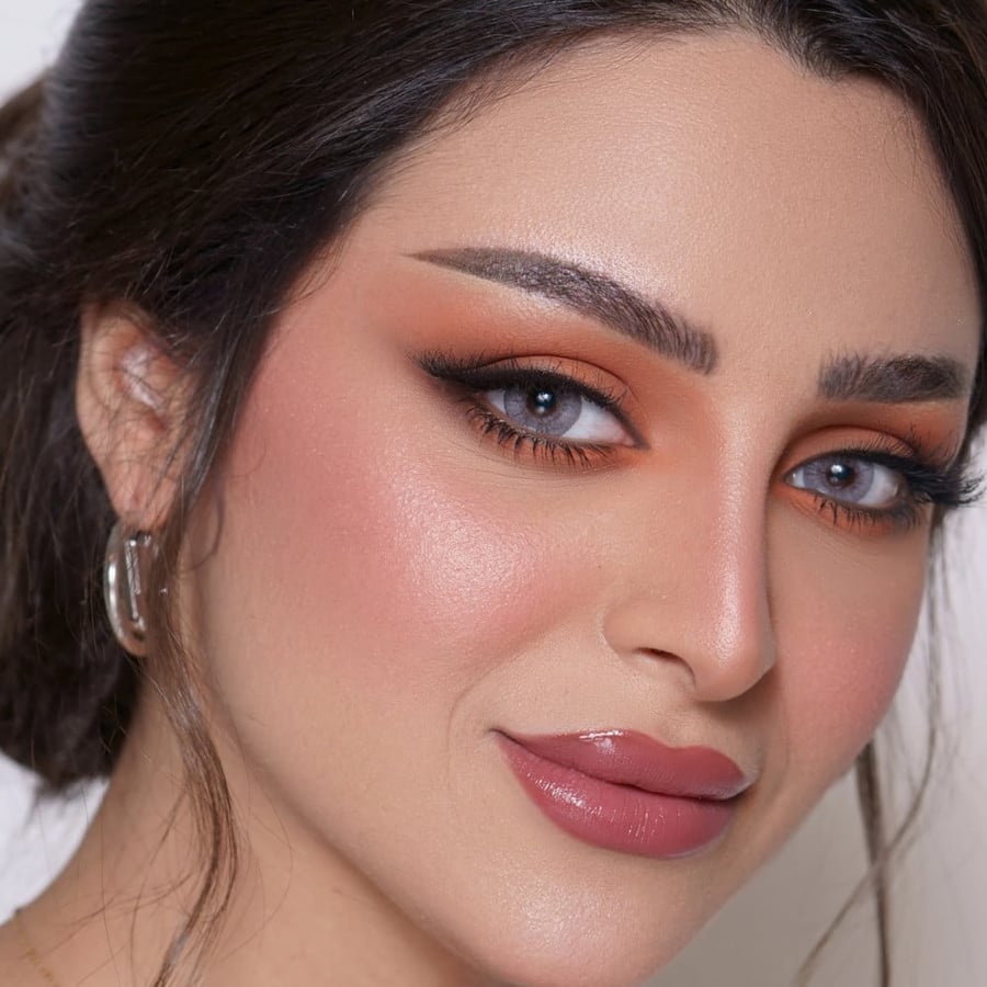 عدسات زينة ملونة من اديرا - بيرلا