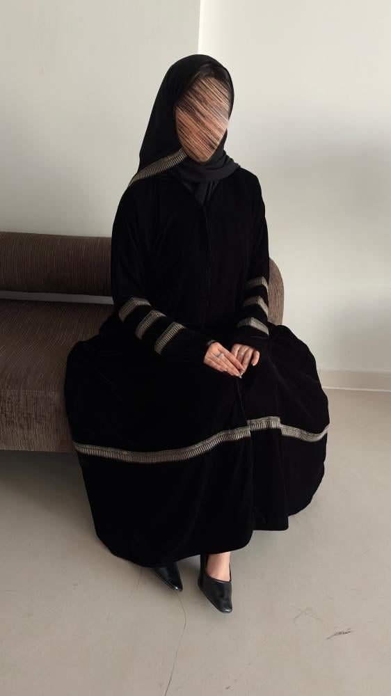 عبايه مخمل شتويه شيك