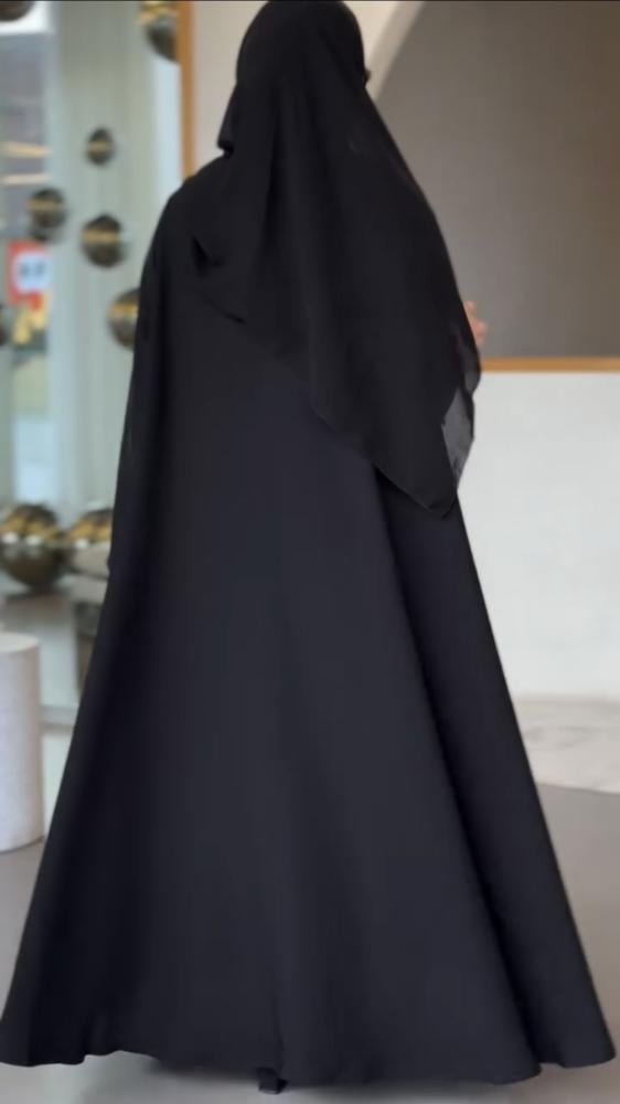 عبايه دبل كلوش