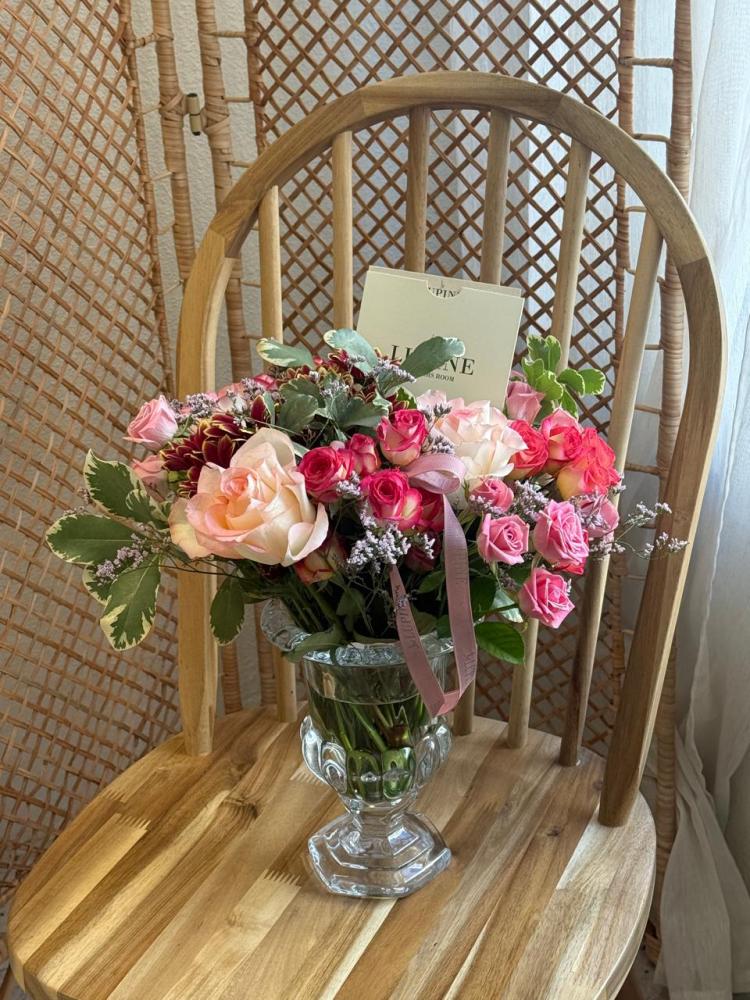 فازة ورد طبيعي