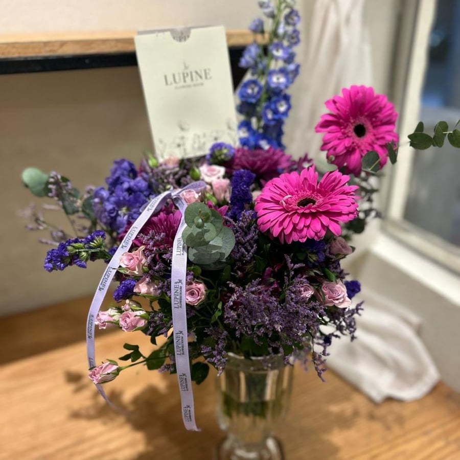 Natural flower vase