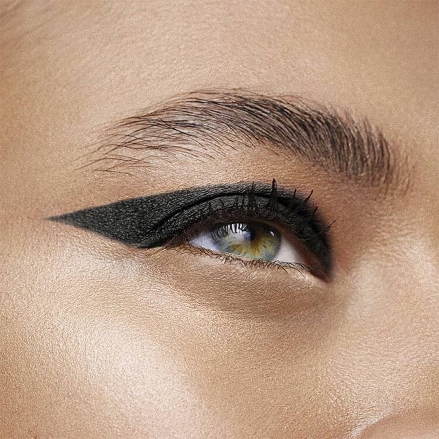 ميك اب فور ايفر اكوا -فنيلا-Make Up For Ever Aqua Resist Smoky Shadow