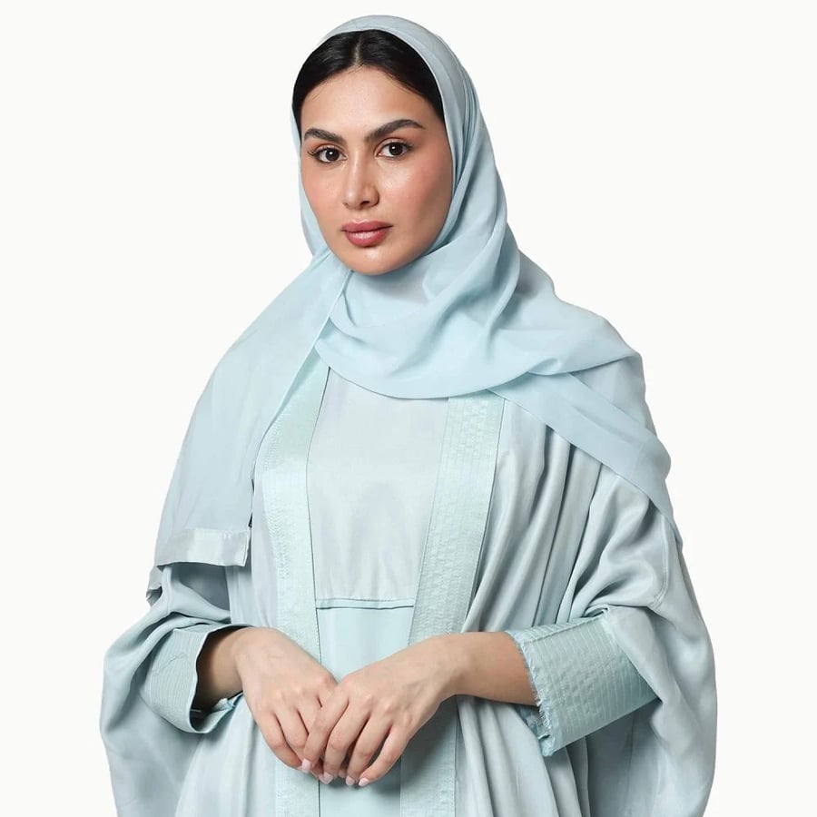 AB0123 – عباية نص بشت كريب + ياقة تفتة