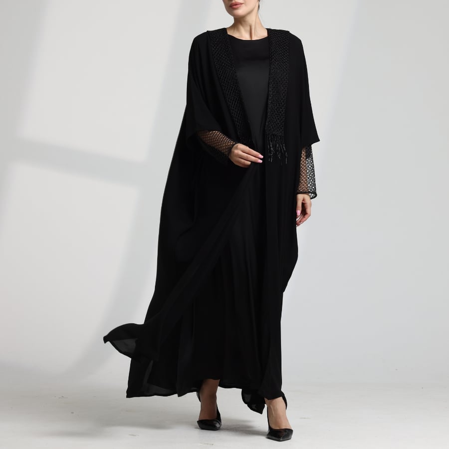 AB0053 – عباية نص بشت مع فستان كم شبك