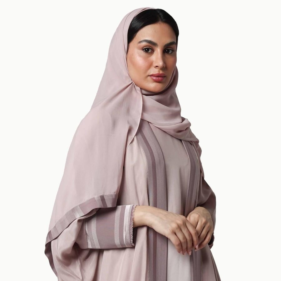 AB0124 – عباية نص بشت كريب + ياقة تفتة صالونة
