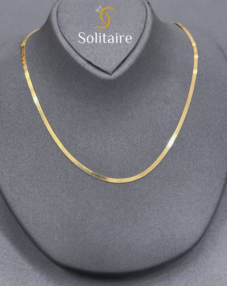 عقد فلات 18k