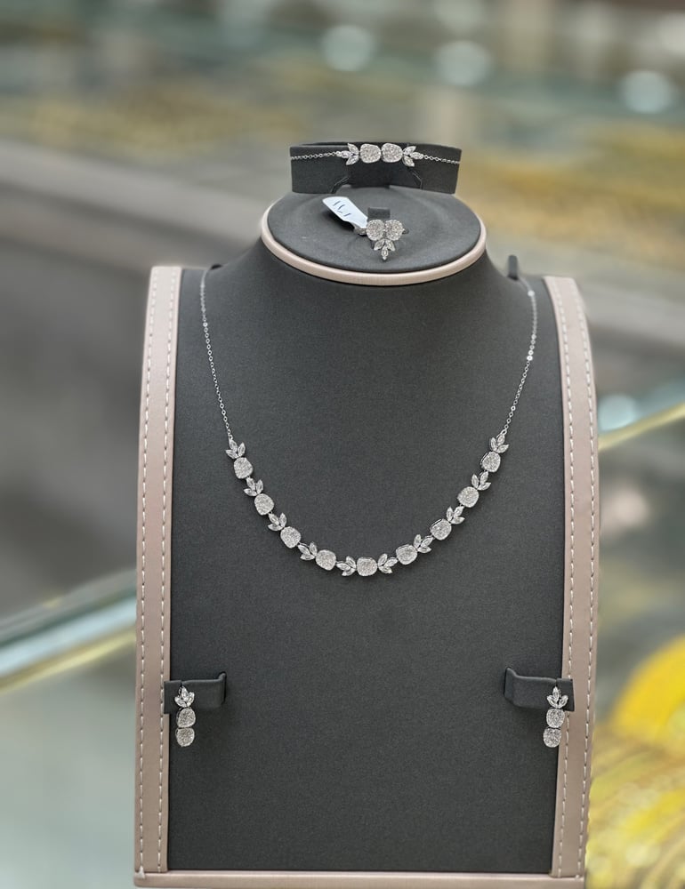 طقم تصميم الالماس 18k