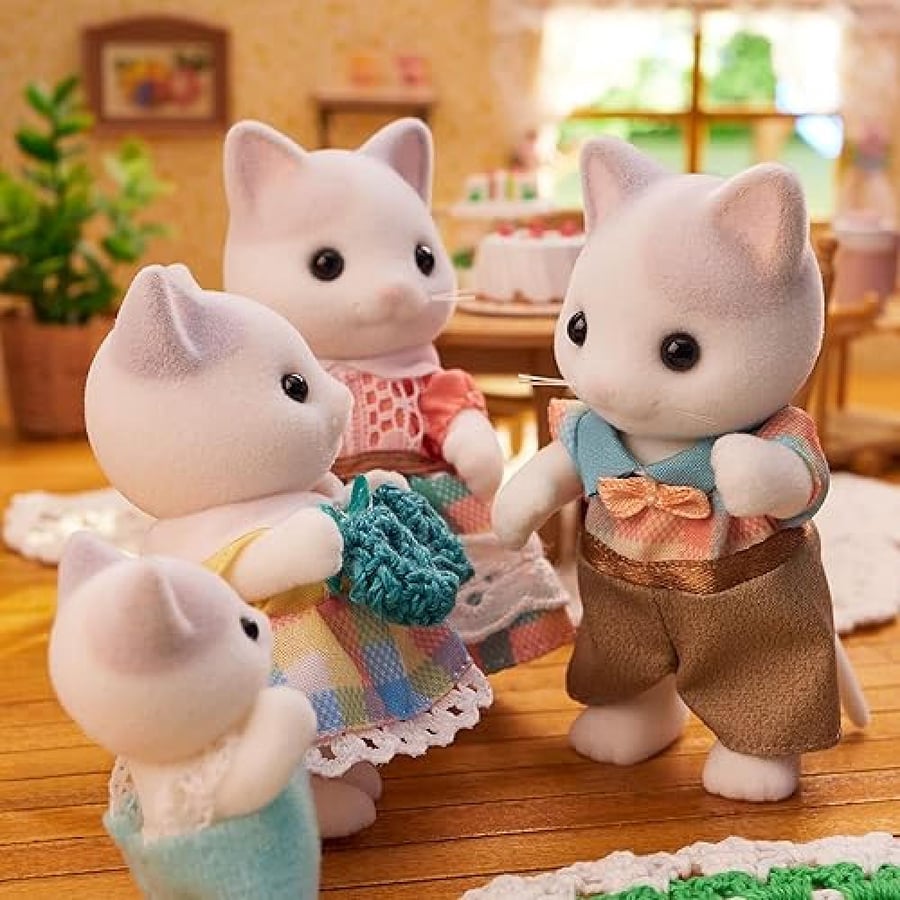 [حجز] سيلفانين فاملي مجموعة عائلة القطط لاتيه |  EPOCH Sylvanian Families FS-52 Latte Cat Family Dolls