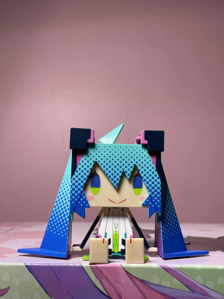 [ شحن فوري ] هاتسوني ميكو مجسم قرافيك ( بدون كرتون ! )  Vocaloid - Hatsune Miku - Graphig  Good Smile Company