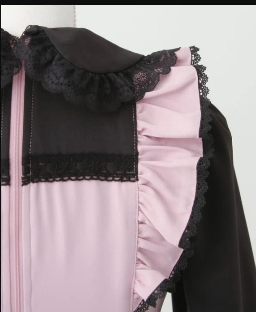 [حجز - قادمة خلال 4 اسابيع]  فستان لوليتا بطبقات الدانتيل والفيونكات وقلوب لامعة | Lace Cache-Coeur Frill Dress