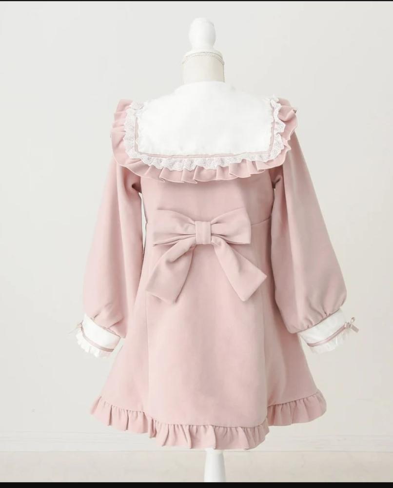 [حجز - قادمة خلال 4 اسابيع] معطف جيراي كي بياقة بحارة وفيونكات بوم بوم | Jirai Kei Pom-Pom Ribbon Sailor Collar Frill Coat