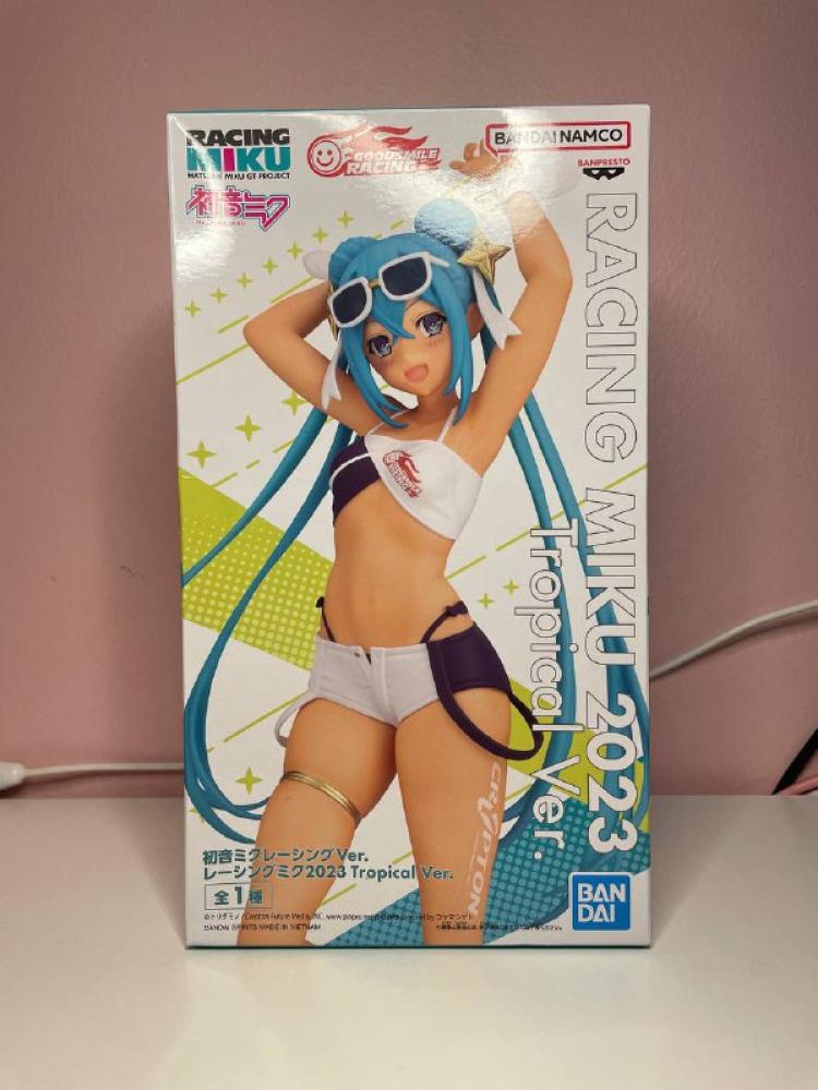 [ شحن فوري  ]   هاتسوني ميكو - ميكو السباق رايسنق 2023 - النسخة الاستوائية  |  Good Smile Racing - Hatsune Miku - Racing Miku 2023 Tropical Ver. (Bandai Spirits)