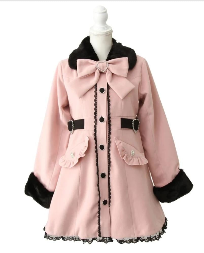 [حجز - قادمة خلال 4 اسابيع] معطف جيراي كي A-Line بالفرو وفيونكات القلوب | Jirai Kei Heart-Filled Frill A-Line Fur Coat