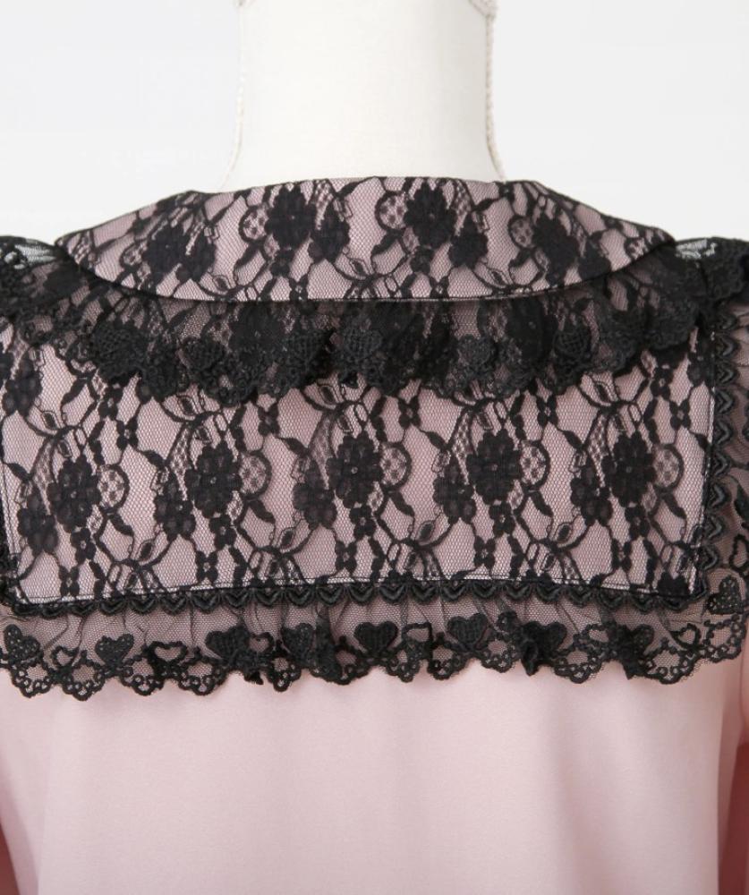 [حجز - قادمة خلال 4 اسابيع] بلوزة الدانتيل والفيونكات | Lace-up Ribbon Frill Top