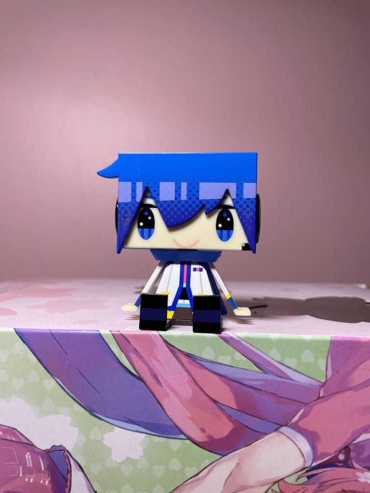 [ شحن فوري ] كايتو مجسم قرافيك ( بدون كرتون ! )  Good Smile Vocaloid KAITO Graphig ++ 2012 Winter HappyKuji Anime Figure