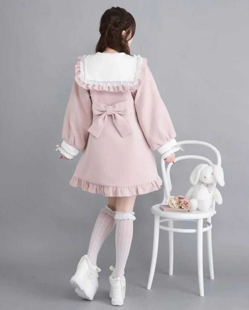 [حجز - قادمة خلال 4 اسابيع] معطف جيراي كي بياقة بحارة وفيونكات بوم بوم | Jirai Kei Pom-Pom Ribbon Sailor Collar Frill Coat