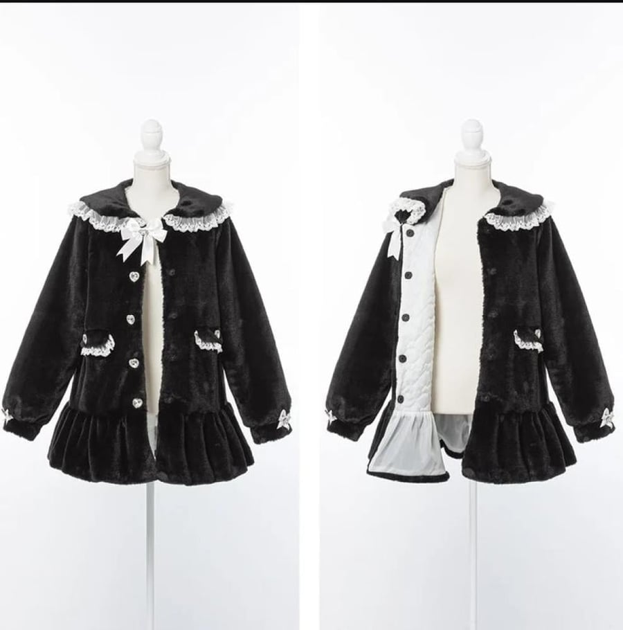 [حجز - قادمة خلال 4 اسابيع] معطف جيراي كي A-Line بالفرو وفيونكات القلوب | Jirai Kei Heart-Filled Frill A-Line Fur Coat