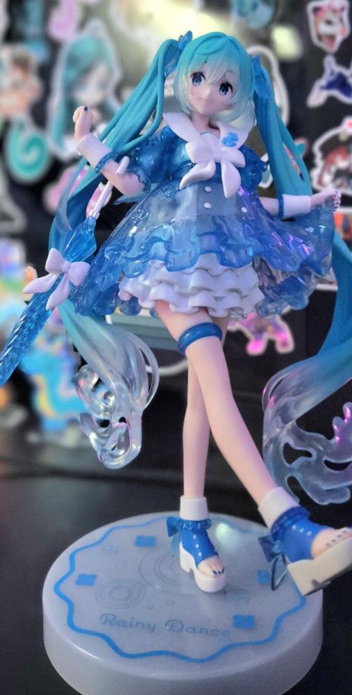 [ شحن فوري ] هاتسوني ميكو |  Vocaloid - Hatsune Miku - Trio-Try-iT Figure - Rainy Dance (FuRyu)