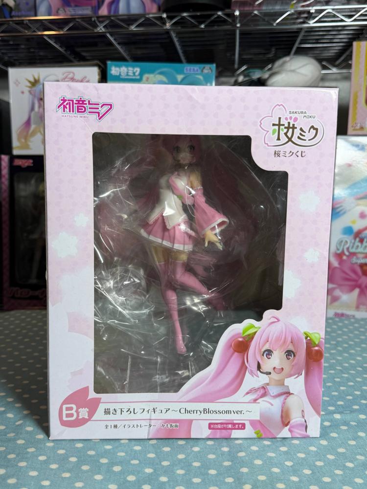 [ شحن فوري ] ساكورا ميكو | Vocaloid Hatsune Miku (Cherry Blossoms Ver.) Figure