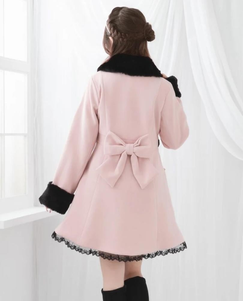[حجز - قادمة خلال 4 اسابيع] معطف جيراي كي A-Line بالفرو وفيونكات القلوب | Jirai Kei Heart-Filled Frill A-Line Fur Coat