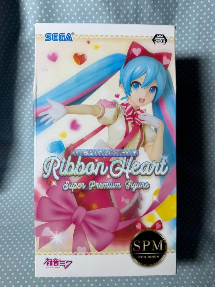 [شحن فوري] هاتسوني ميكو اصدار الفيونكات | Vocaloid Super Premium Miku Hatsune (Ribbon x Heart) Figure