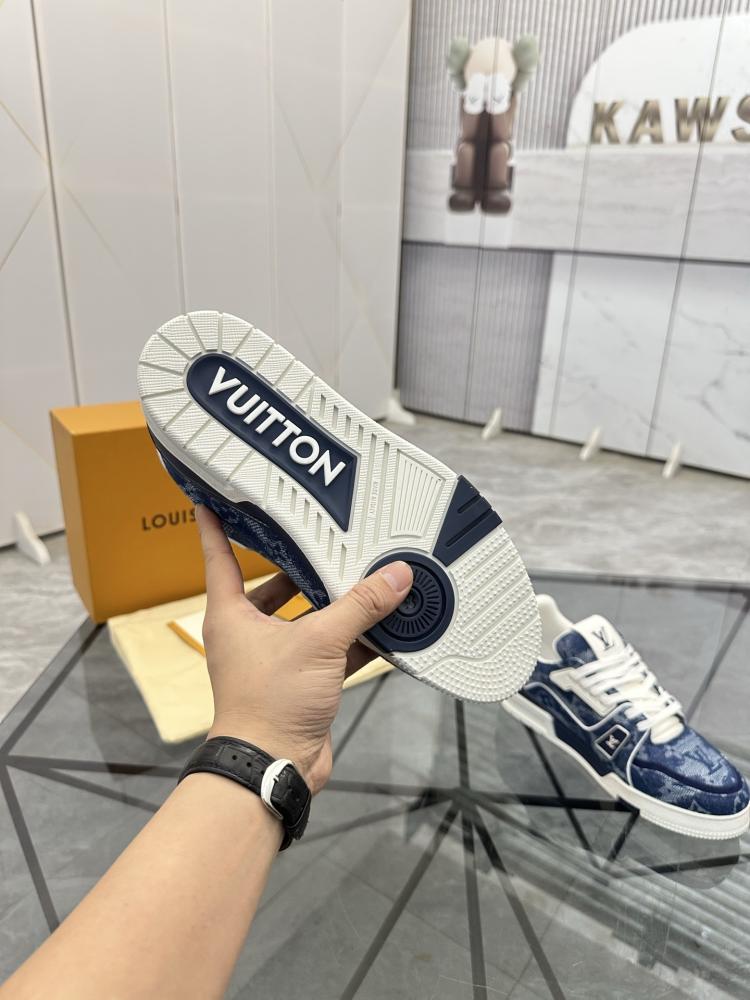حذاء سنيكر لويس فيتون ترينر LV Trainer للجنسين