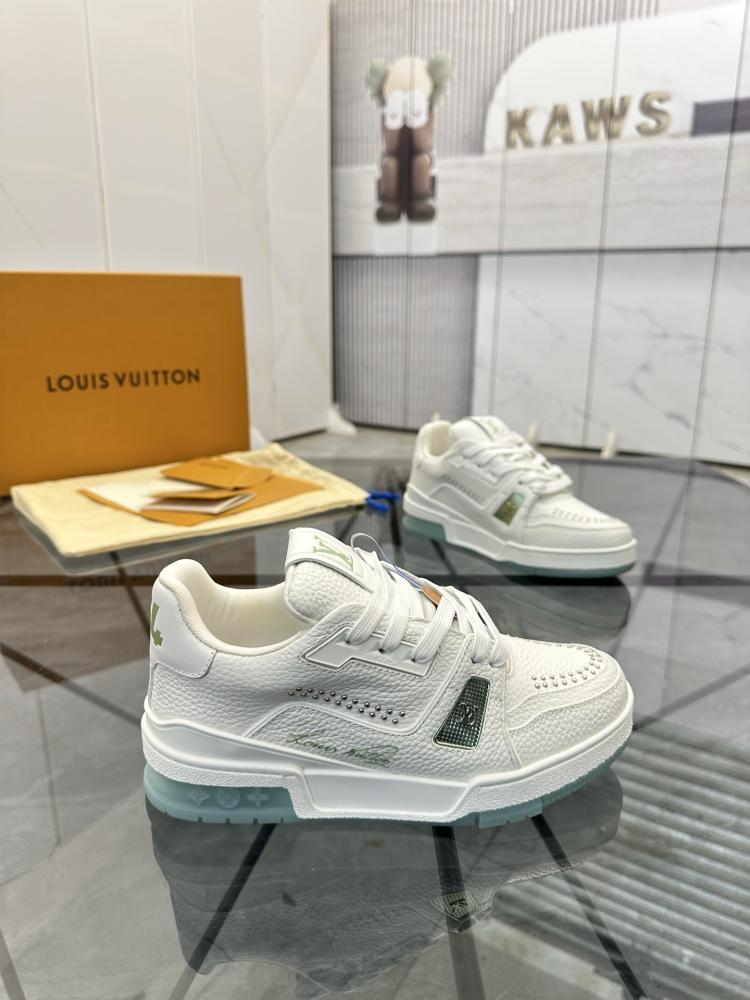 حذاء سنيكر لويس فيتون ترينر LV Trainer للجنسين