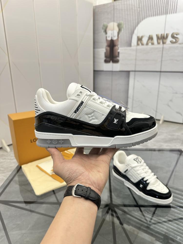 حذاء سنيكر لويس فيتون ترينر LV Trainer للرجال