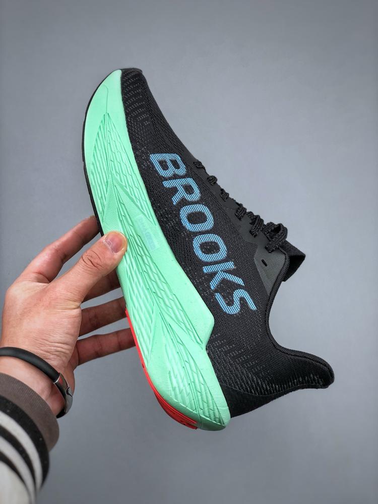 حذاء بروكس هايبرون ماكس  Brooks Hyperion Max 2