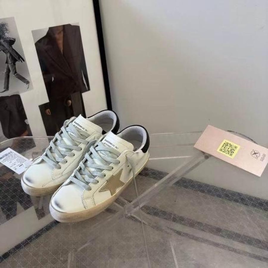 حذاء سنيكرز جولدن جوس Golden Goose