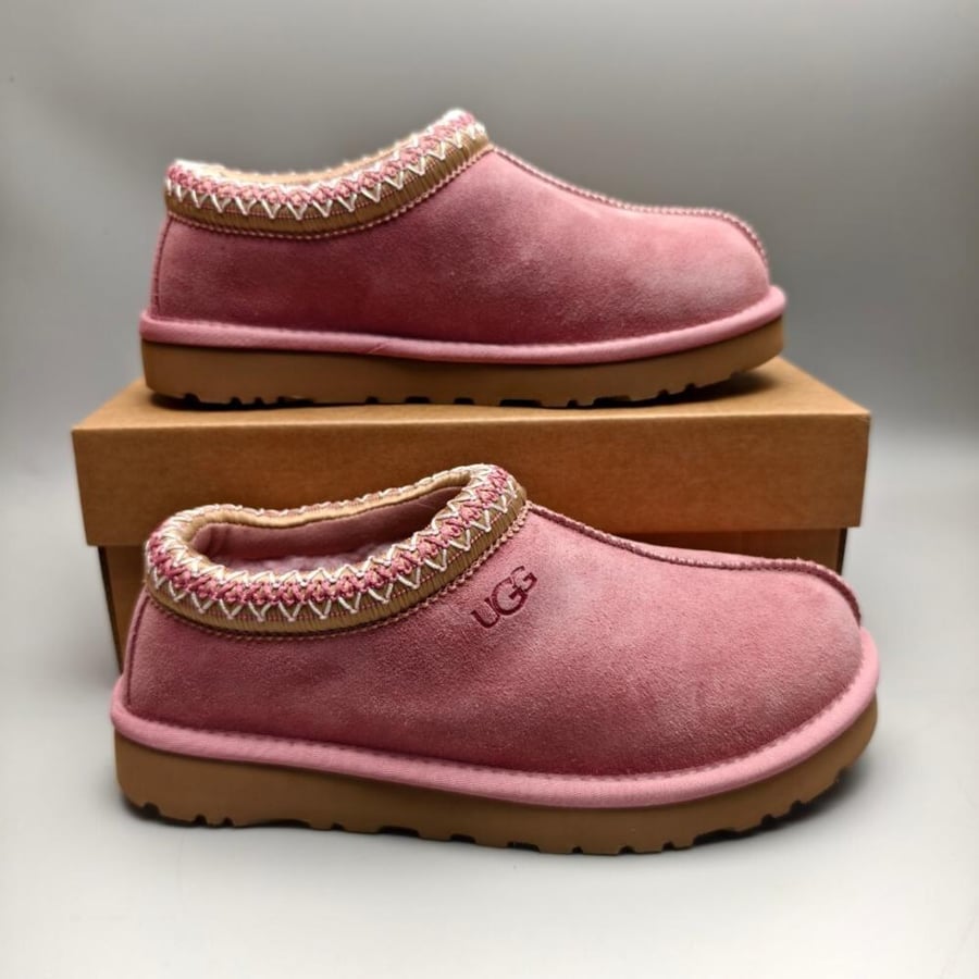 سليبر UGG شتوي  لون زهري ناعم