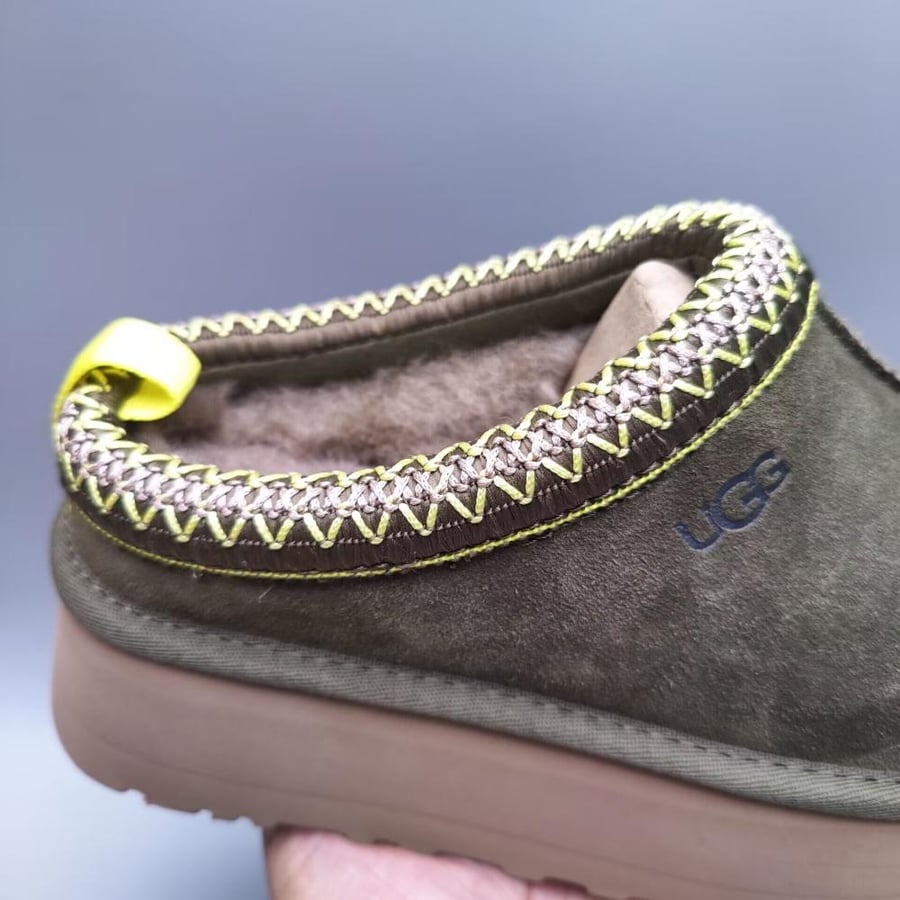 سليبر UGG Tazz بلون بني داكن