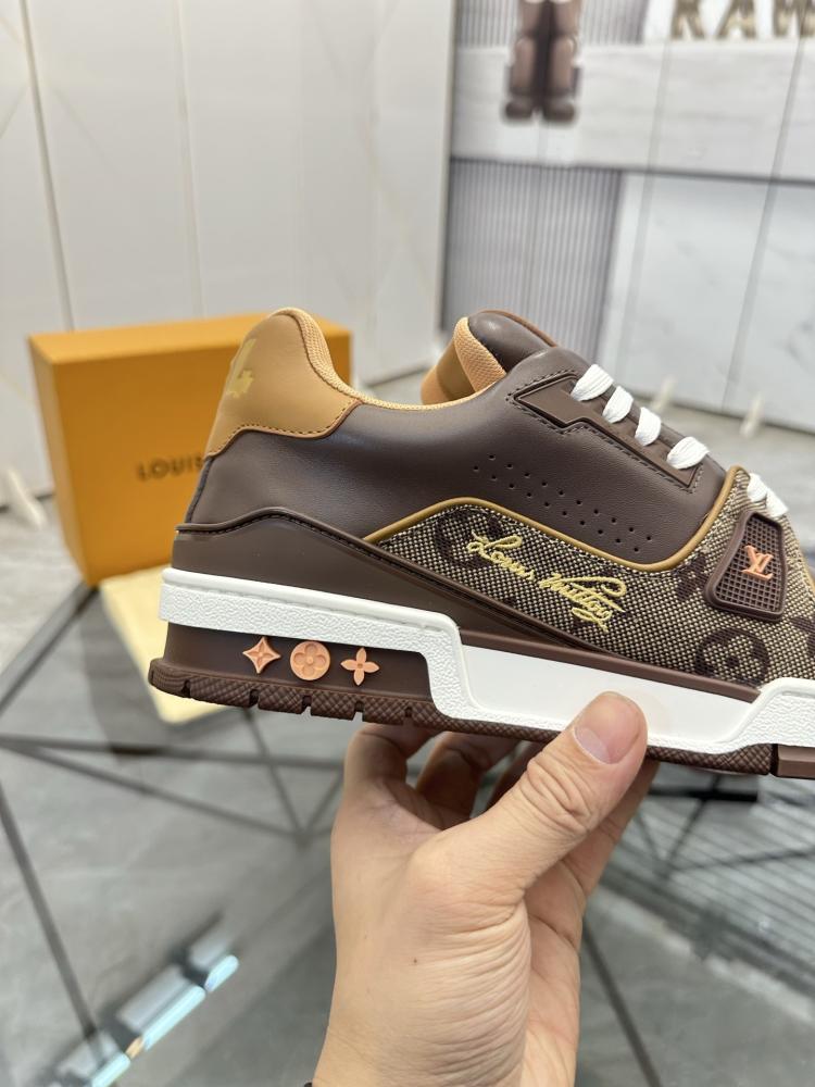 حذاء سنيكر لويس فيتون ترينر LV Trainer للجنسين