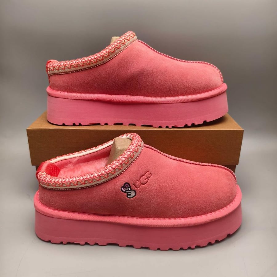 سليبر UGG شتوي فرو زهري فاتح
