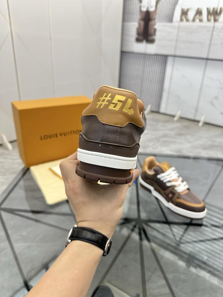 حذاء سنيكر لويس فيتون ترينر LV Trainer للجنسين