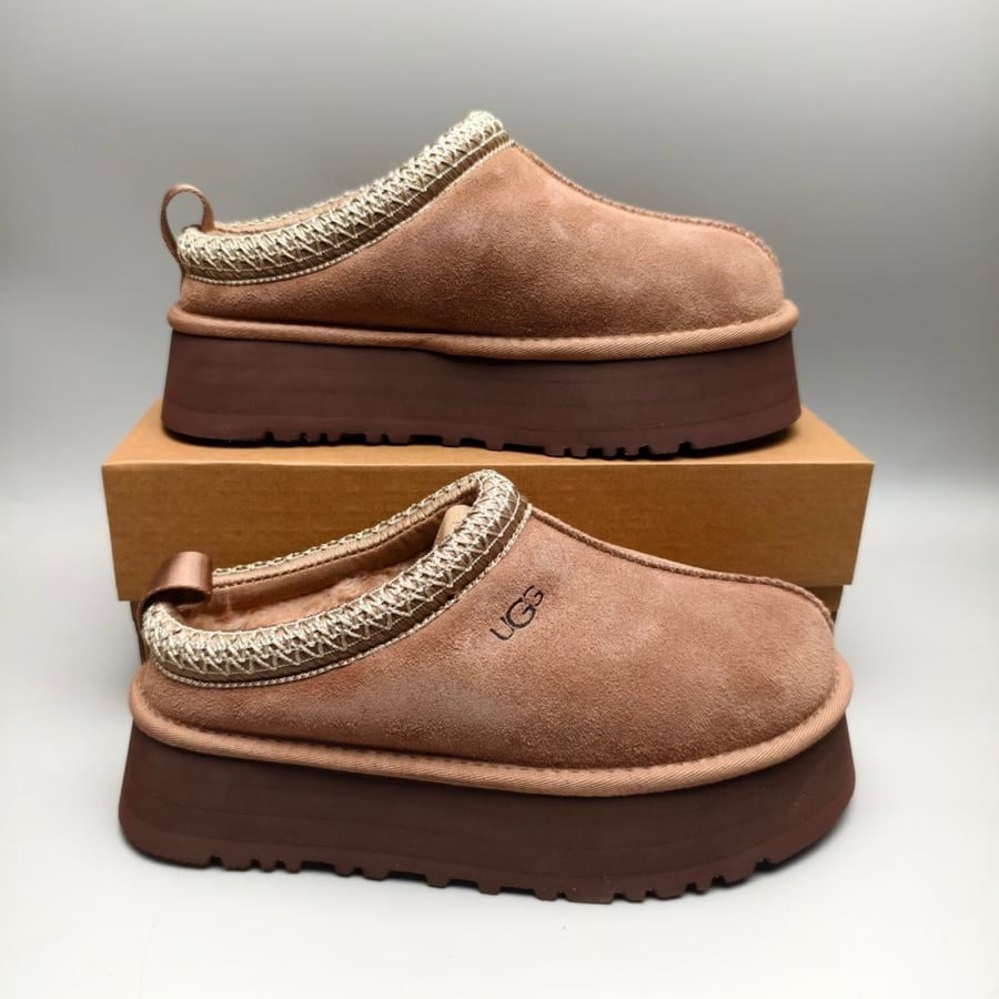 سليبر UGG شتوي باللون بيج  غامق