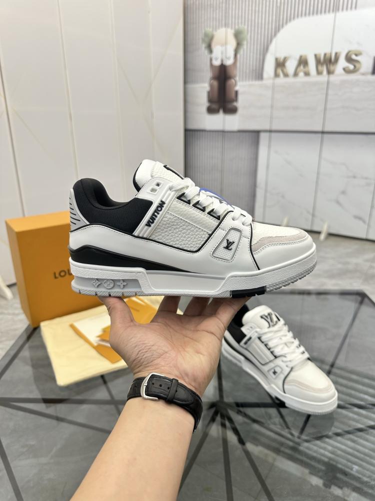 حذاء سنيكر لويس فيتون ترينر LV Trainer للجنسين