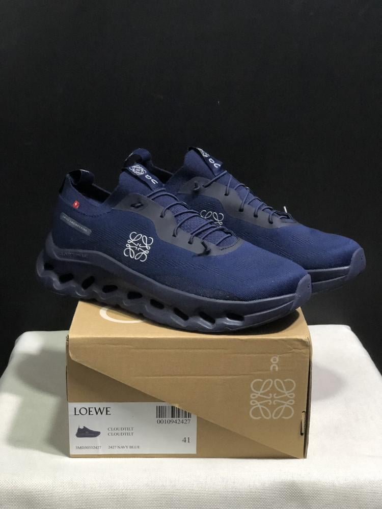 حذاء اون راننج on running cloud loewe