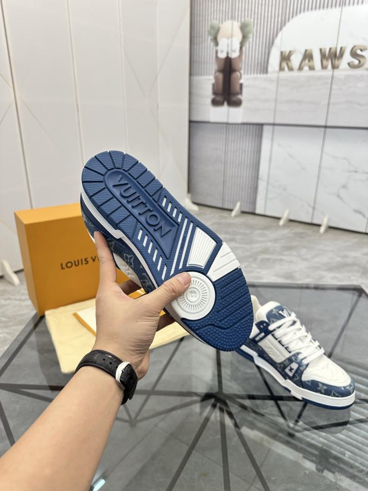 حذاء سنيكر لويس فيتون ترينر LV Trainer للجنسين