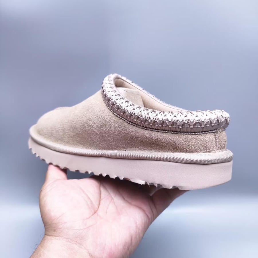 سليبر UGG شتوي بالون لوف وايت