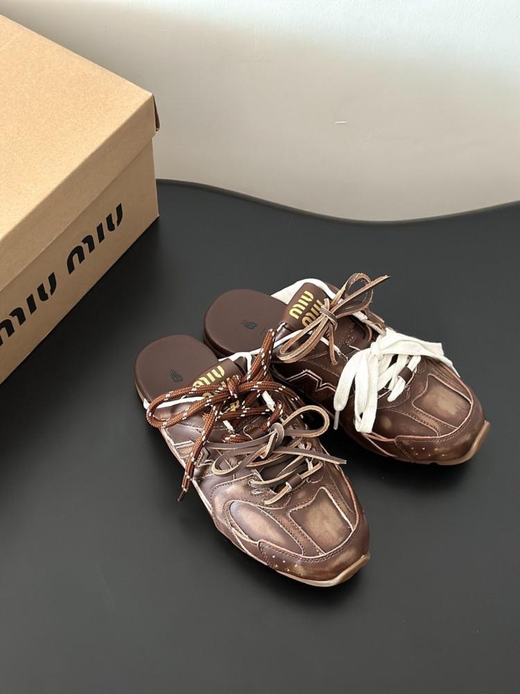 نيو بالانس 530 miu miu