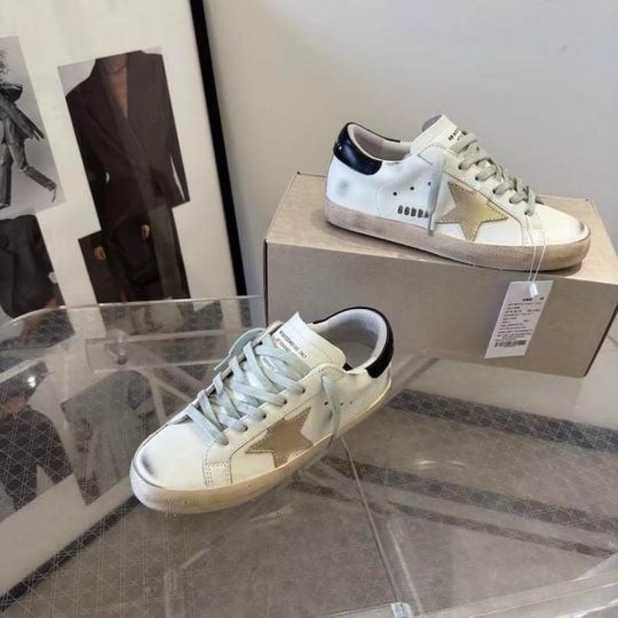 حذاء سنيكرز جولدن جوس Golden Goose