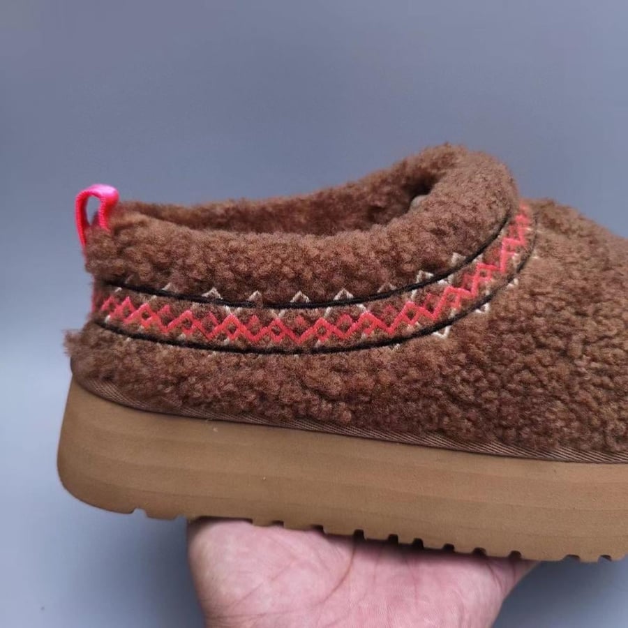سليبر UGG شتويفرو بني