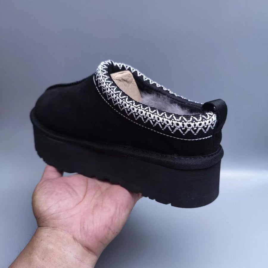 سليبر UGG Tazz بلون اسود